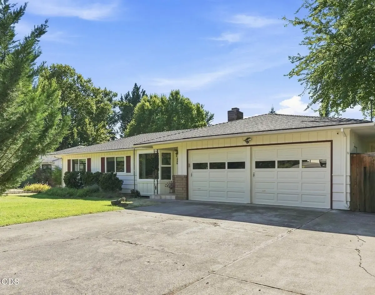 416 Ardmore Avenue, Medford, OR 97504 - #1