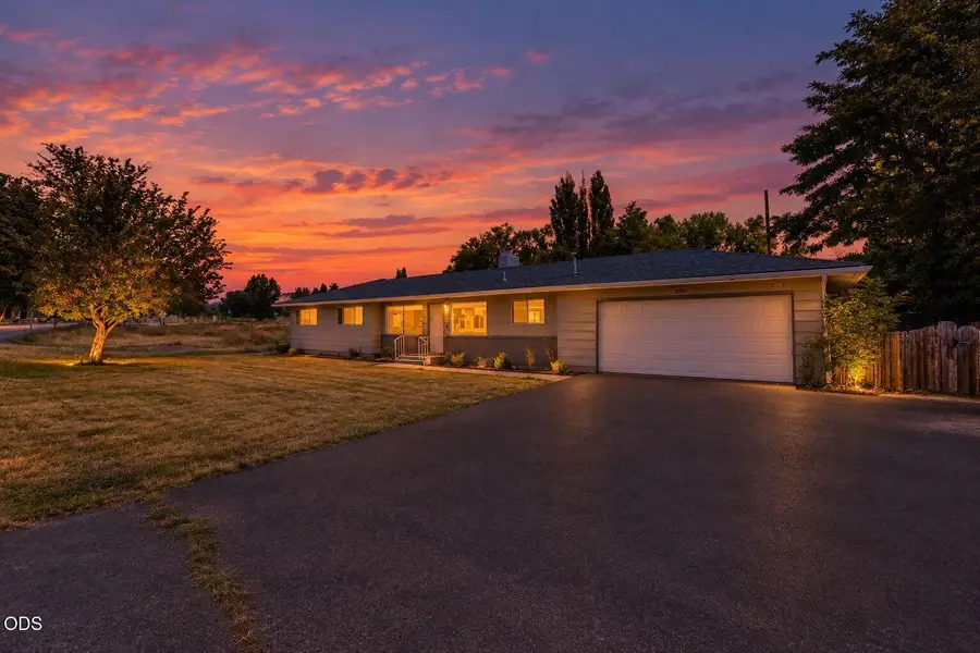 3267 Hope Street, Klamath Falls, OR 97603 - #2
