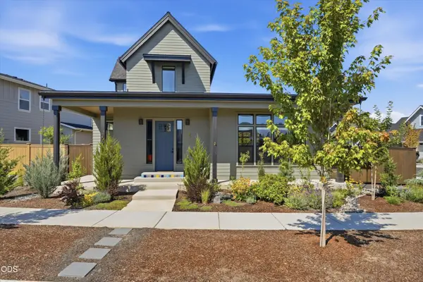 20627 SE Boer Place Se, Bend, OR 97702