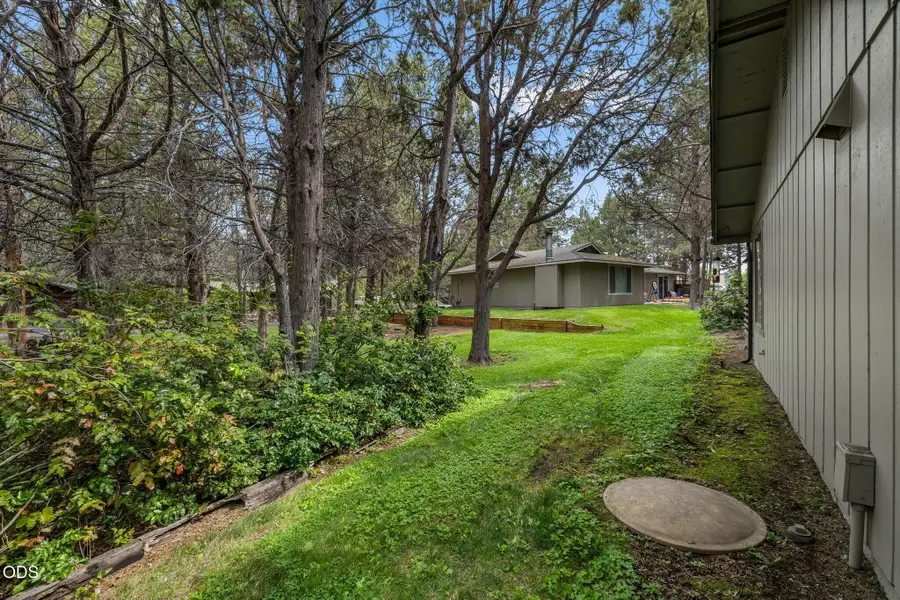 61510 Maid Marian, Bend, OR 97702 - #3