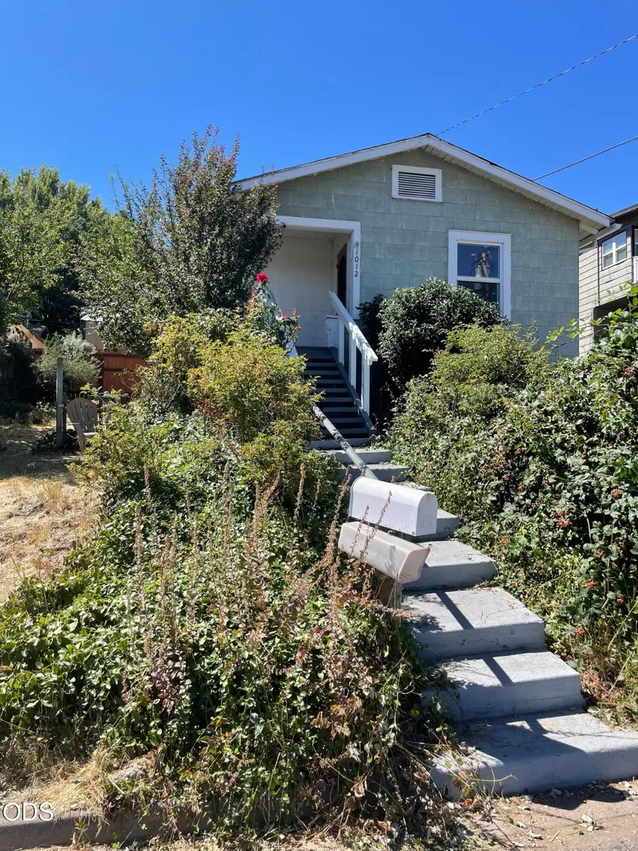 1012 N 8th Street, Klamath Falls, OR 97601 - #2