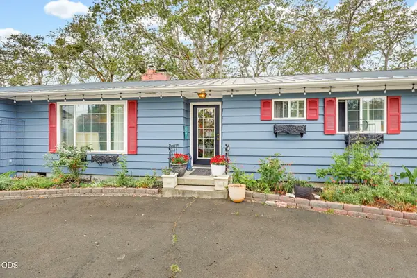 1921 Old Military Road, Medford, OR 97502