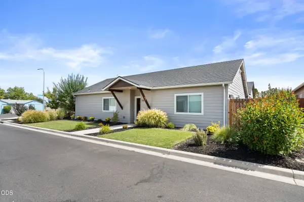305 Moody Lane, Medford, OR 97501