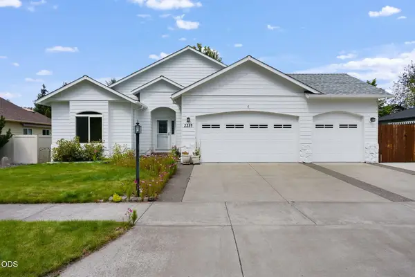 2234 SE Pilatus Lane, Bend, OR 97702