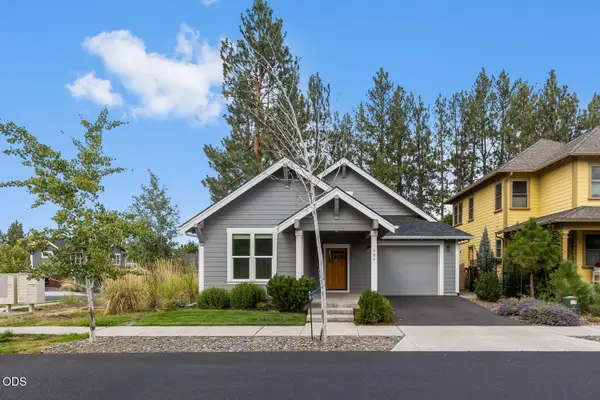 904 E Horse Back Trail, Sisters, OR 97759