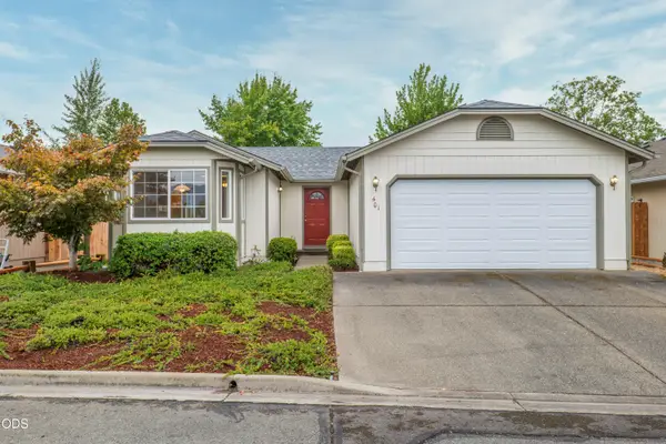401 SE Liberty Drive, Grants Pass, OR 97527