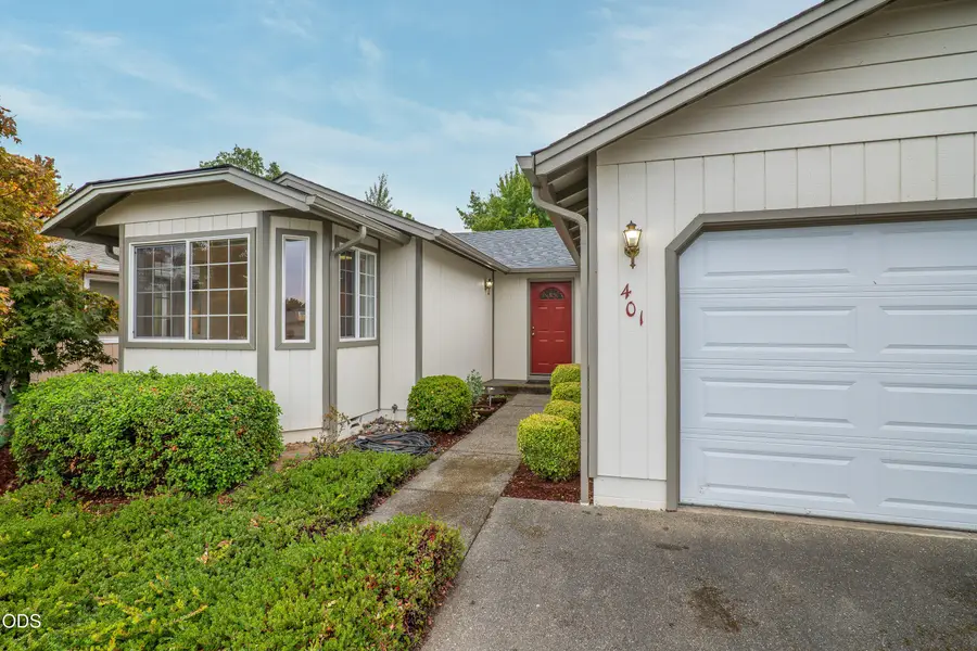 401 SE Liberty Drive, Grants Pass, OR 97527 - #3