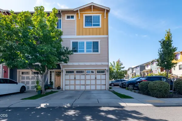 811 Overcup Street, Medford, OR 97501