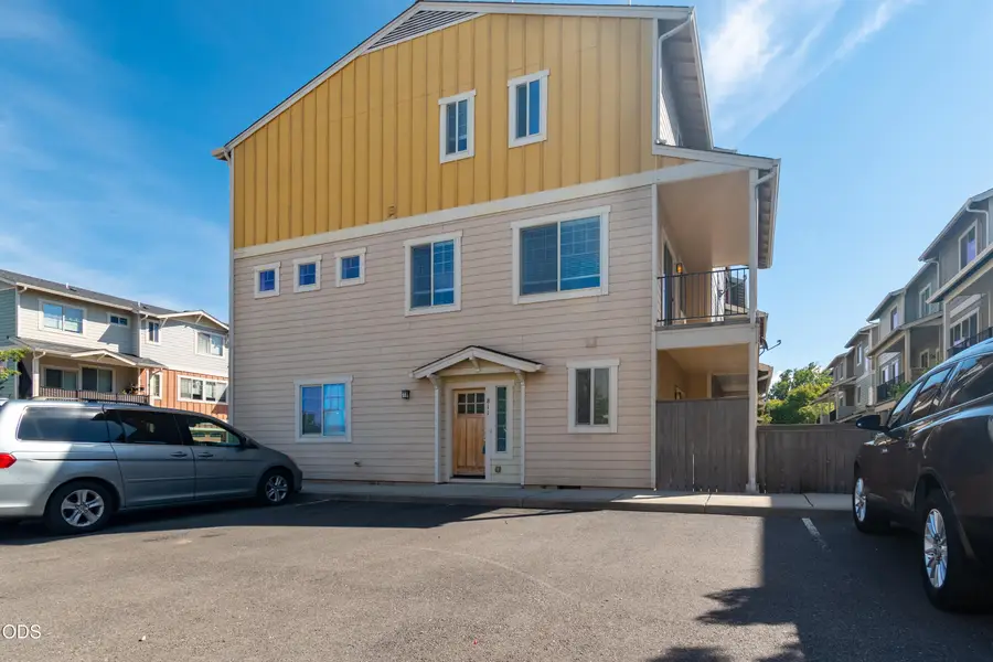 811 Overcup Street, Medford, OR 97501 - #2