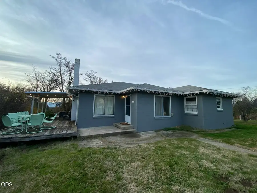 3435 Calle Vista Drive, Medford, OR 97504 - #3