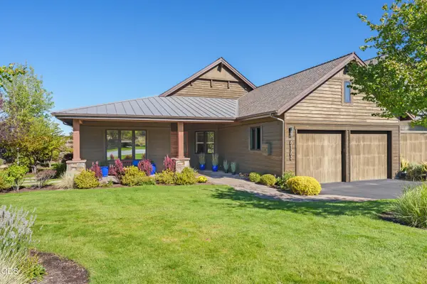 61365 Triple Knot Road, Bend, OR 97702