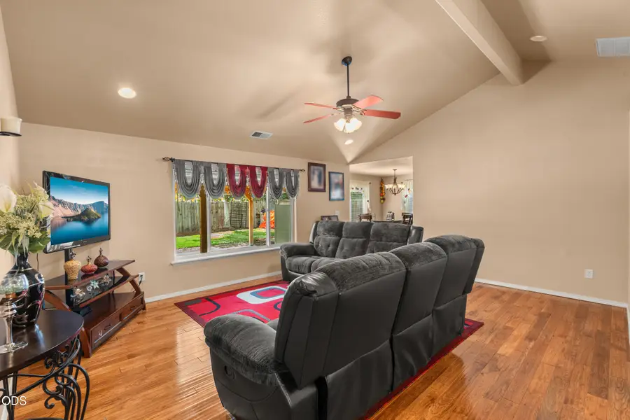 907 Worchester Drive, Medford, OR 97501 - #2