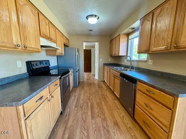 1931 NW Candler Avenue, Grants Pass, OR 97526 - #2