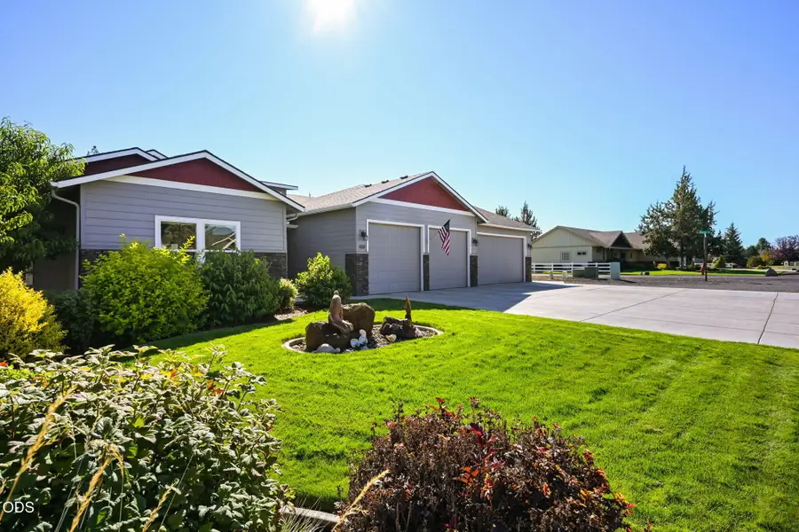 9516 13th Street, Terrebonne, OR 97760 - #2