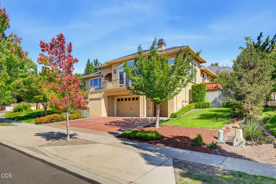 401 Stanford Avenue, Medford, OR 97504 - #3