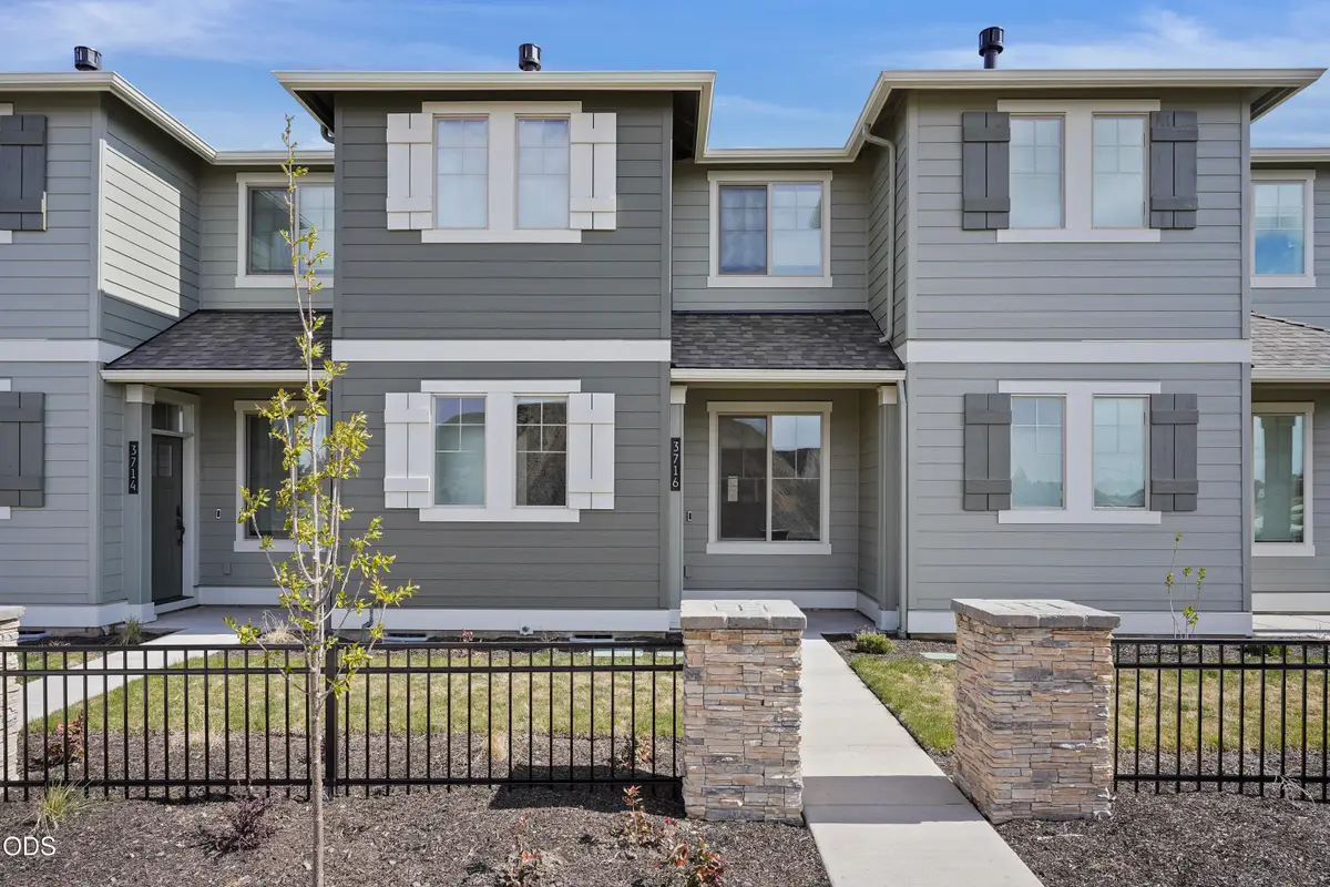 3716 NE Petrosa Avenue, Bend, OR 97701 - #1