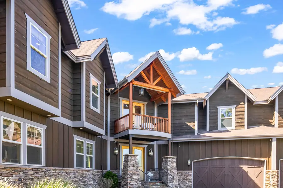 515 Nutcracker Drive, Redmond, OR 97756 - #3