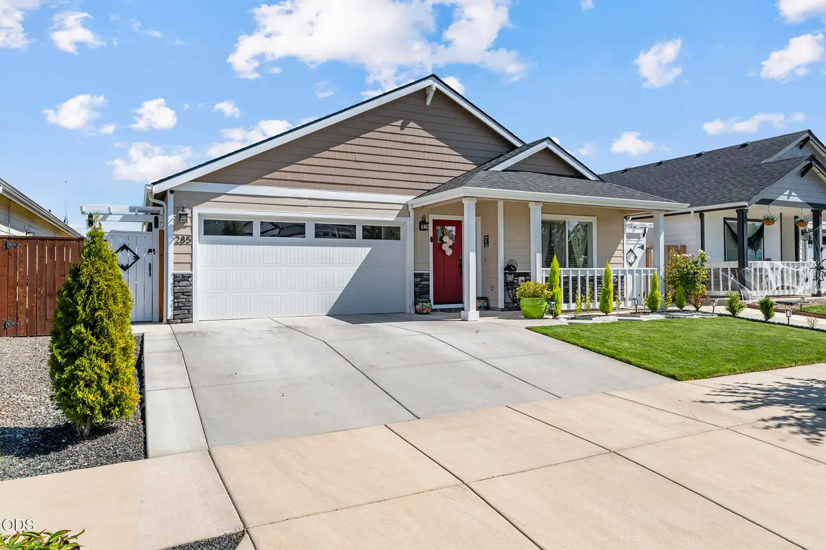 285 Reanna Way, Medford, OR 97501 - #1