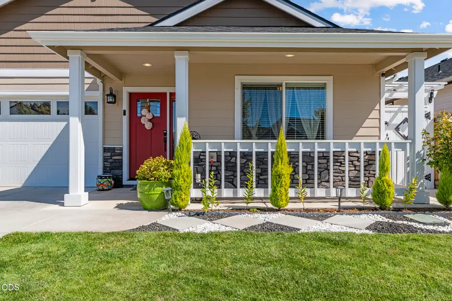 285 Reanna Way, Medford, OR 97501 - #3