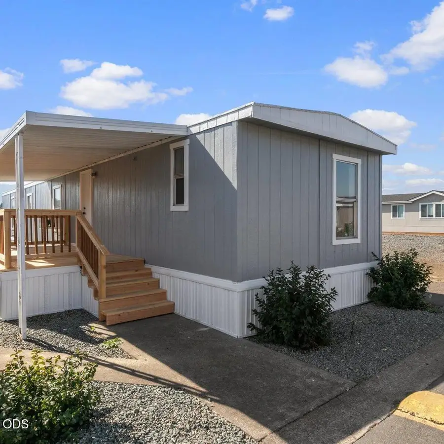 3555 S Pacific Highway #SPC 201, Medford, OR 97501 - #3