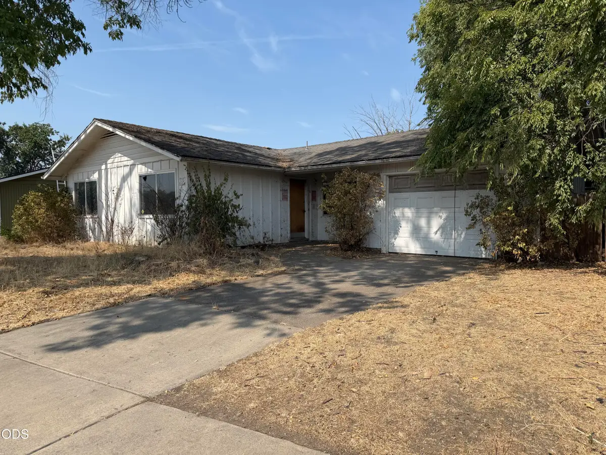 8005 Gladstone Avenue, White City, OR 97503 - #1