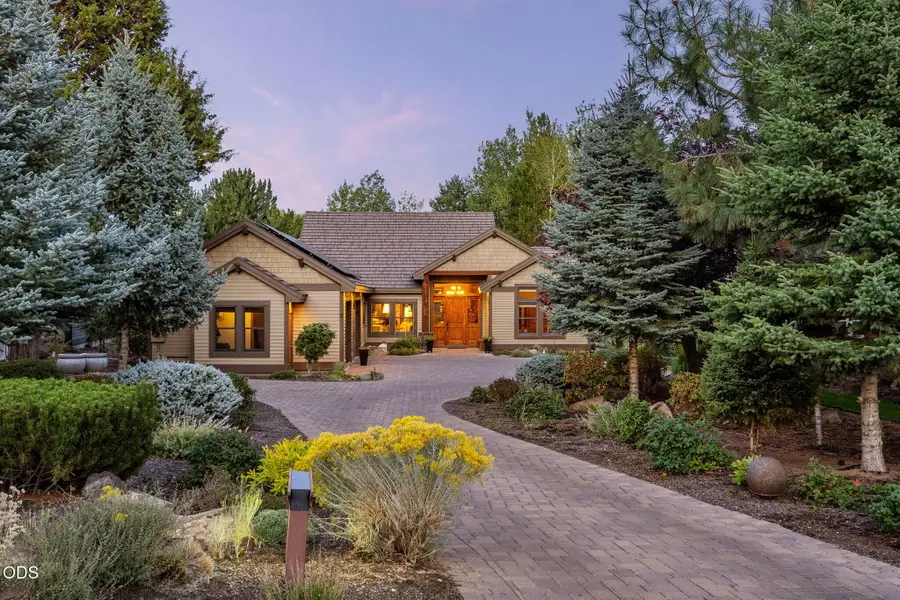 61583 Tam Mcarthur Loop, Bend, OR 97702 - #3
