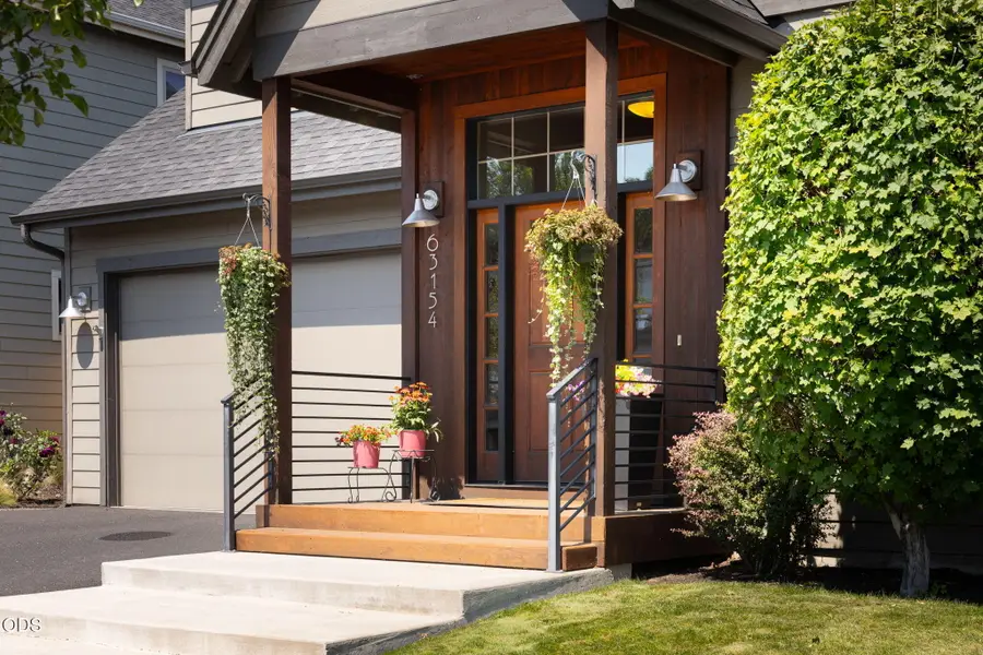 63154 Iner Loop, Bend, OR 97701 - #2