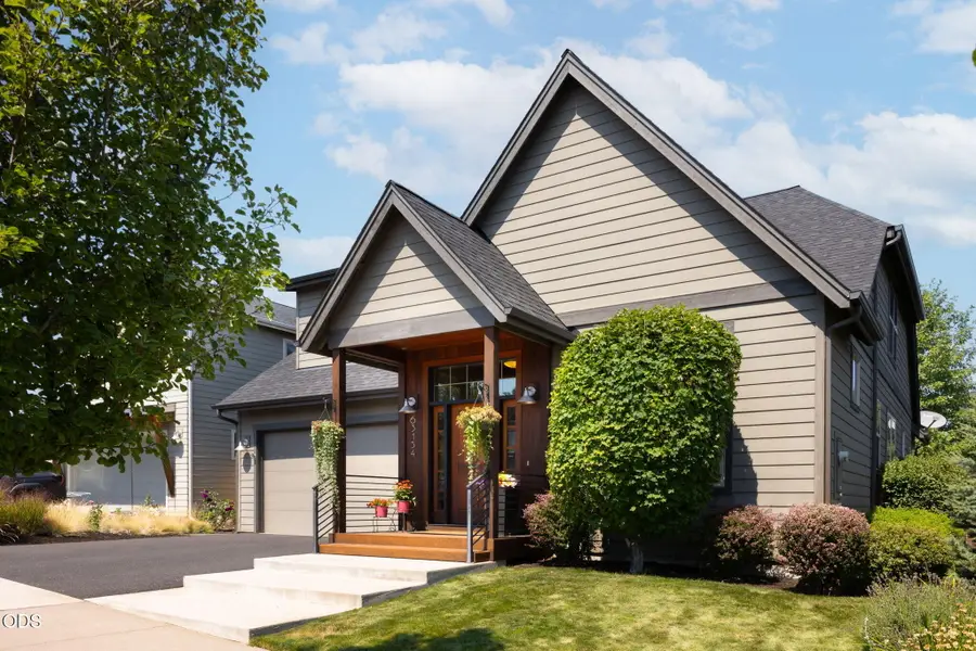 63154 Iner Loop, Bend, OR 97701 - #3
