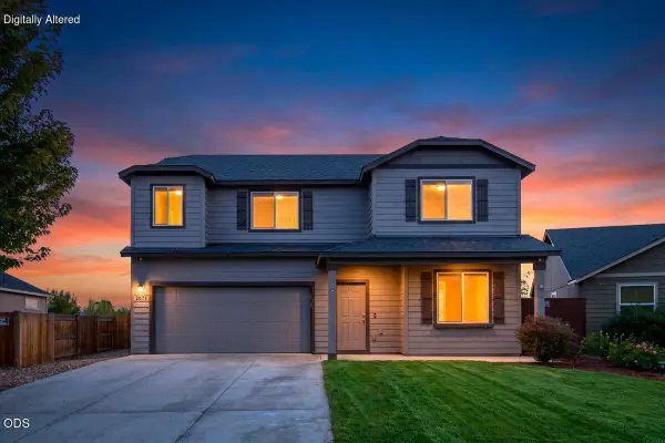 2671 NE 6th Drive, Redmond, OR 97756