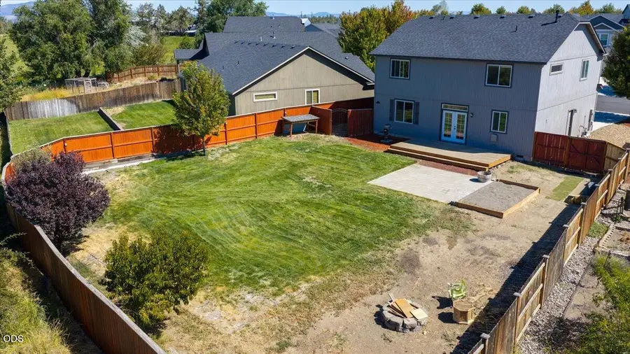 2671 NE 6th Drive, Redmond, OR 97756 - #2