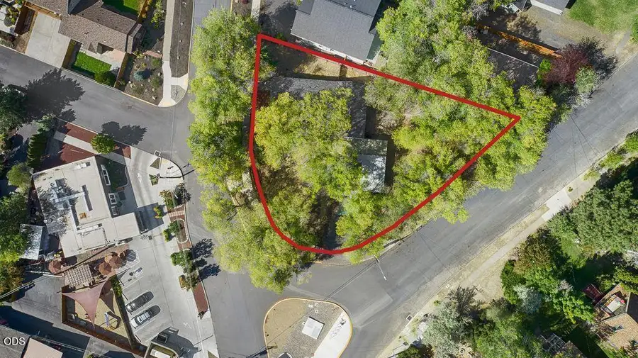 320 NW Riverside Boulevard, Bend, OR 97703 - #3