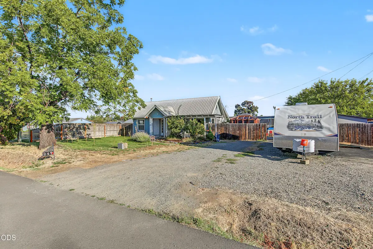 247 Berrydale Avenue, Medford, OR 97501 - #1