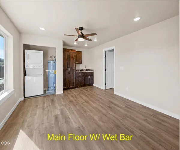 7869 Houston Loop, White City, OR 97503
