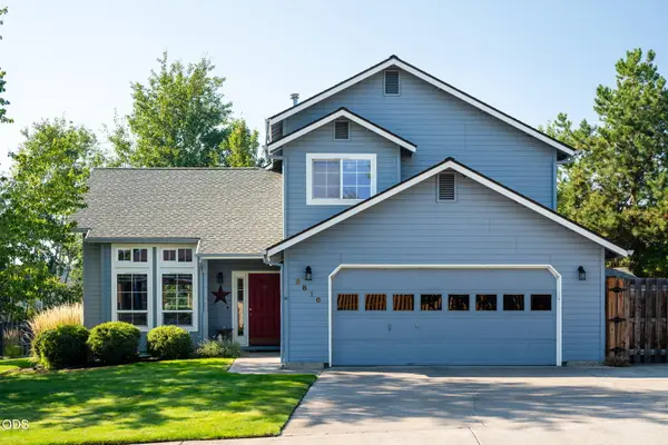 3810 SW Volcano Place, Redmond, OR 97756