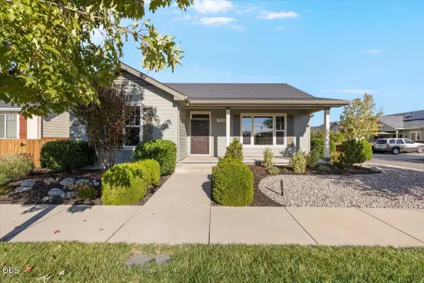 510 Stone Pointe Drive, Central Point, OR 97502