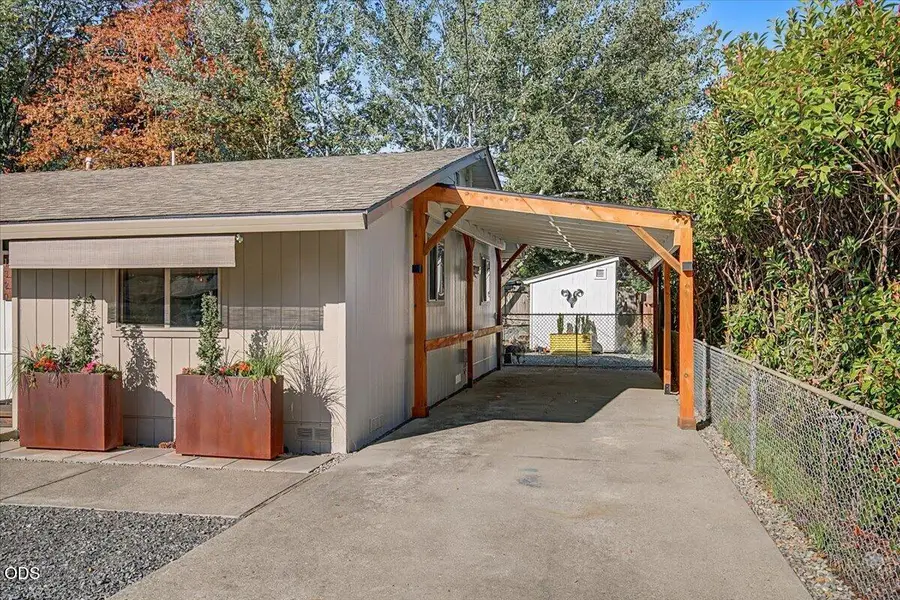 1320 SE Elm Lane, Grants Pass, OR 97526 - #3