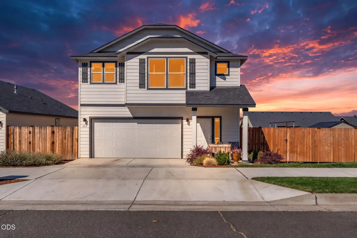 698 NE Posey Court, Madras, OR 97741 - #1
