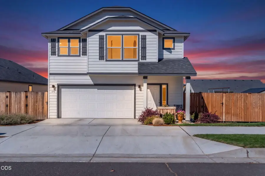 698 NE Posey Court, Madras, OR 97741 - #2