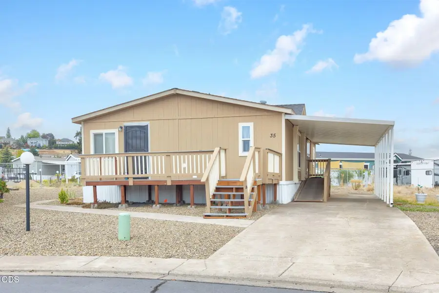 4729 S Pacific Highway #35, Phoenix, OR 97535 - #2