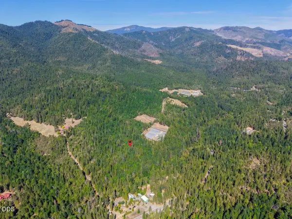 Pleasant Creek Road, Rogue River, OR 97537