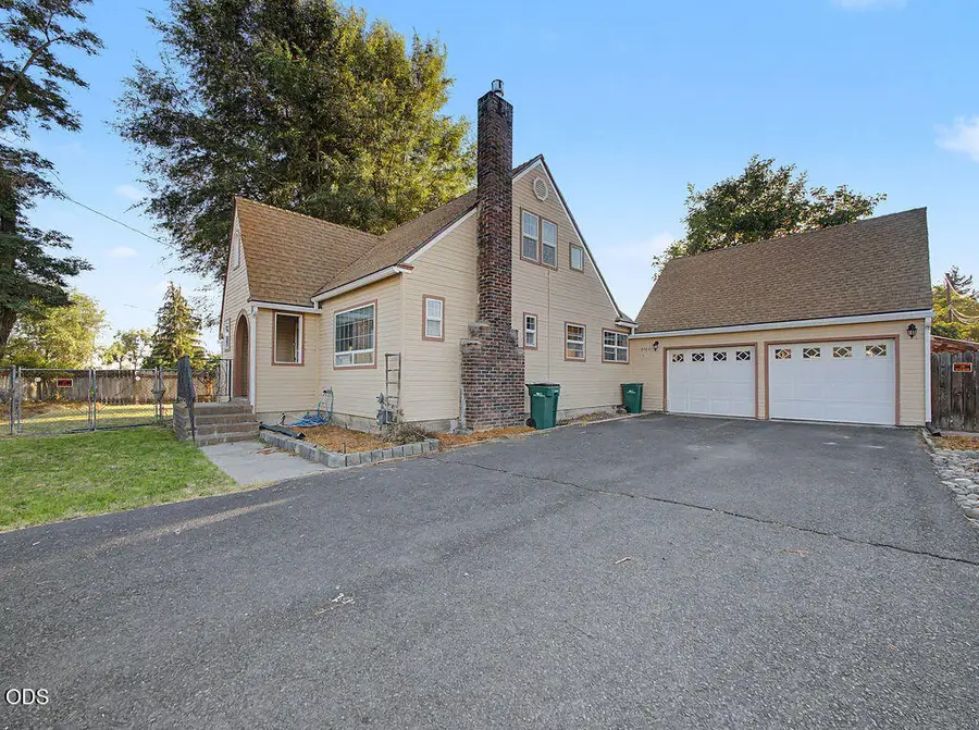 2760 Derby Street, Klamath Falls, OR 97603 - #2