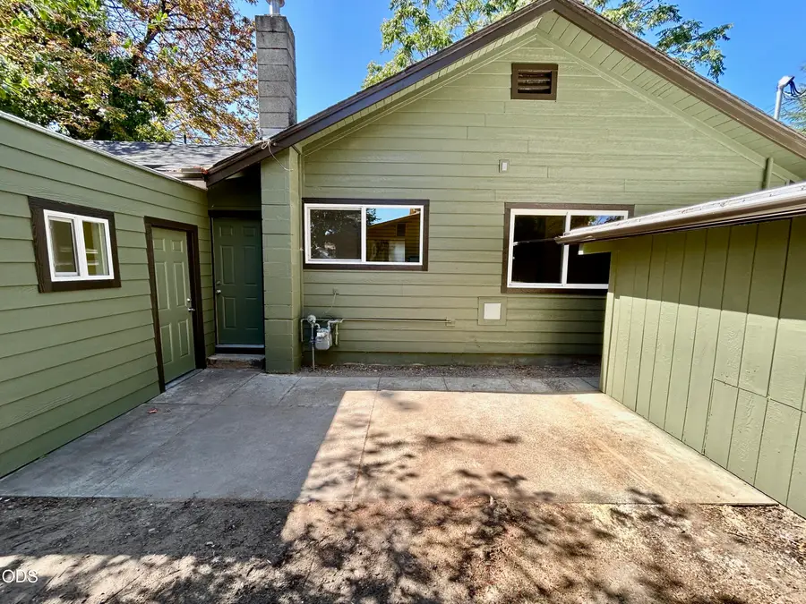 463 SW I Street, Grants Pass, OR 97526 - #2