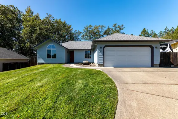 22 SW Leonard Street, Grants Pass, OR 97526