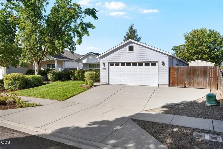 1672 Alexis Way, Medford, OR 97501 - #2