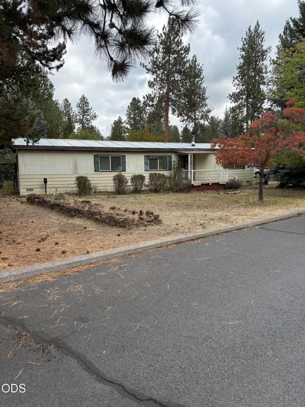 60916 Ashford Drive, Bend, OR 97702