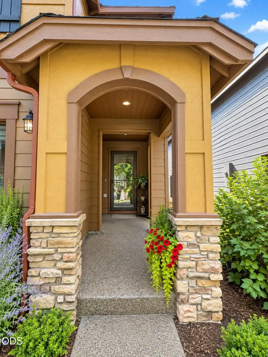 20265 Schaeffer Drive, Bend, OR 97703 - #3