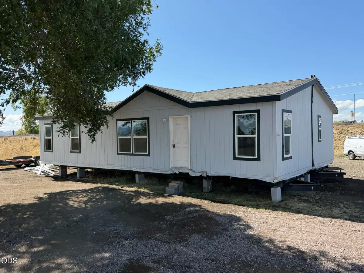 5555 Washburn Way, Klamath Falls, OR 97603 - #1