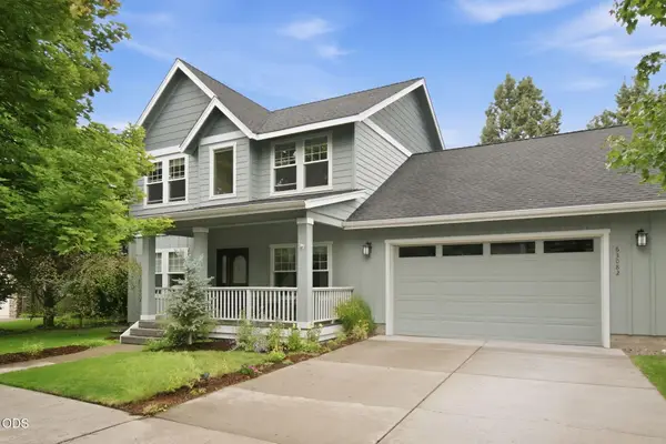 63082 Layton Avenue, Bend, OR 97701