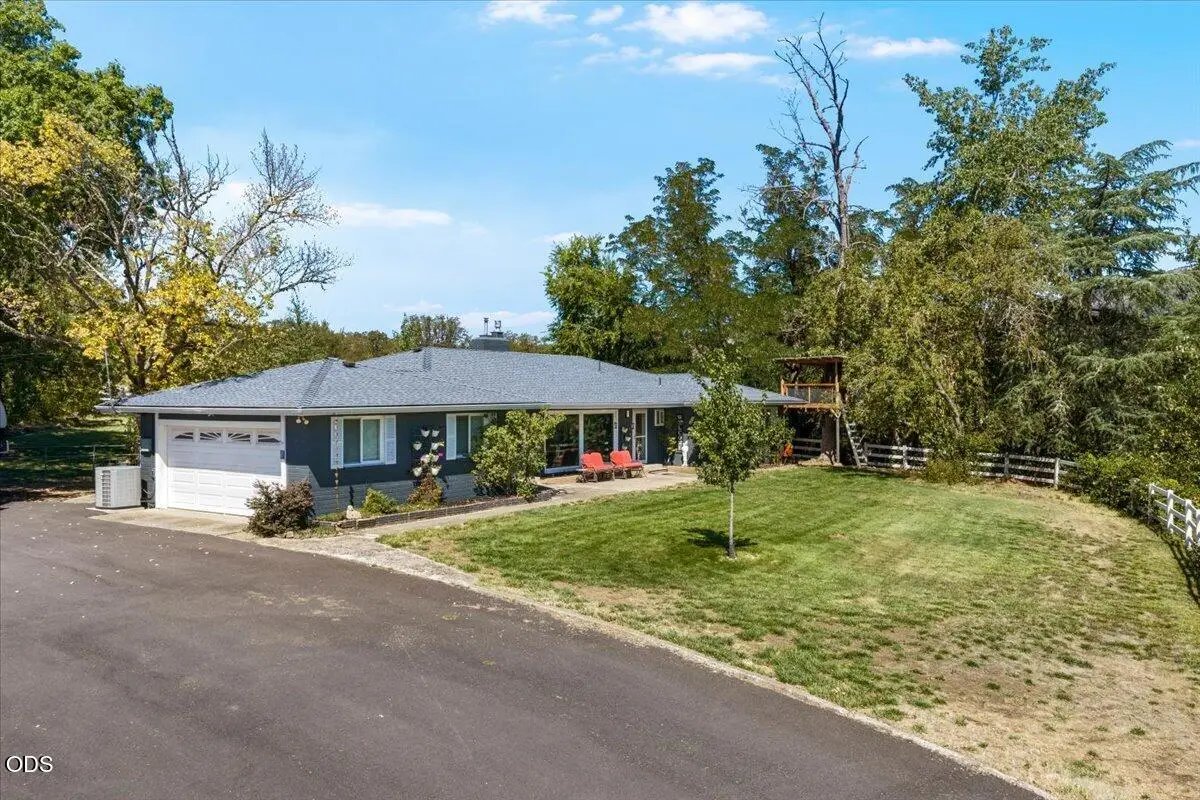 120 Hammel Road, Eagle Point, OR 97524 - #1