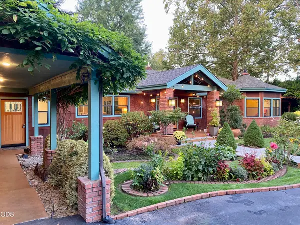1935 SE Portola Drive, Grants Pass, OR 97526